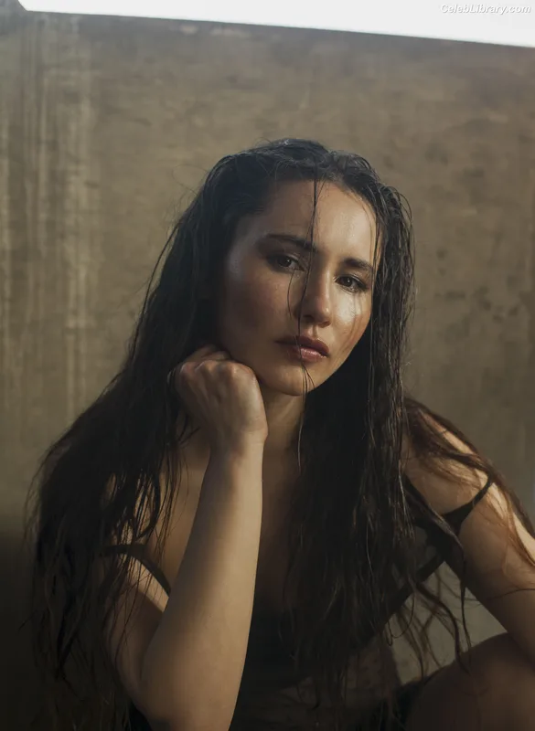 Christina Chong photo 22 of 75