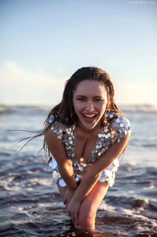 Christina Chong photo 7 of 75