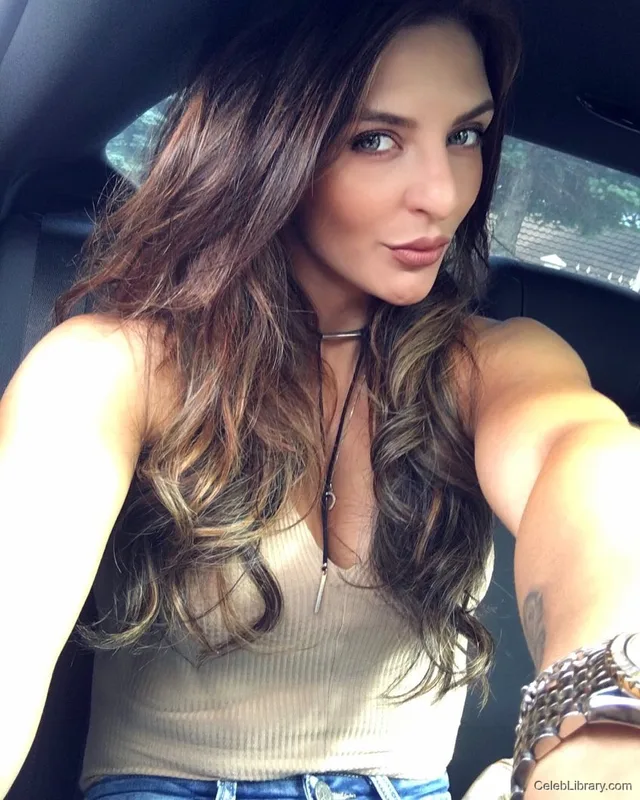 Christina Hammer photo 12 of 389