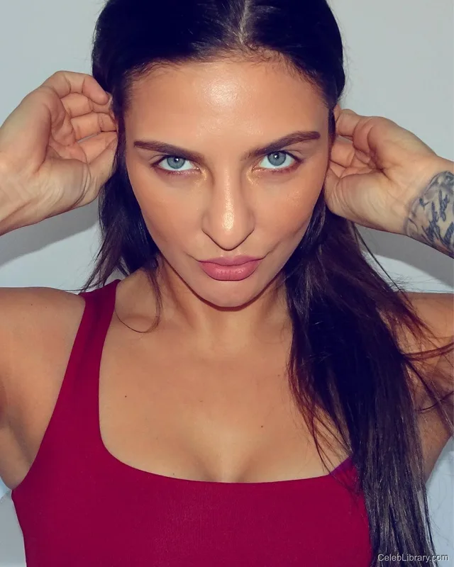 Christina Hammer photo 21 of 389