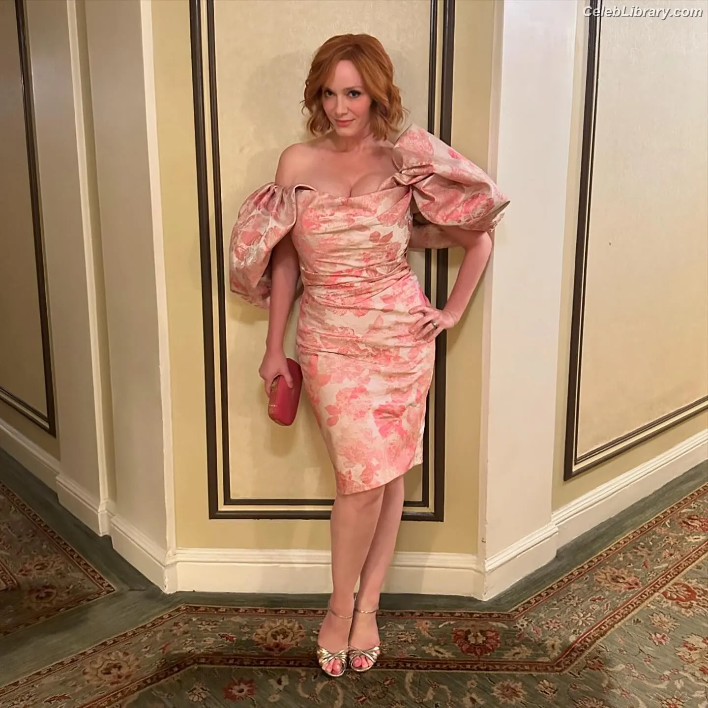 Christina Hendricks photo 19 of 2760