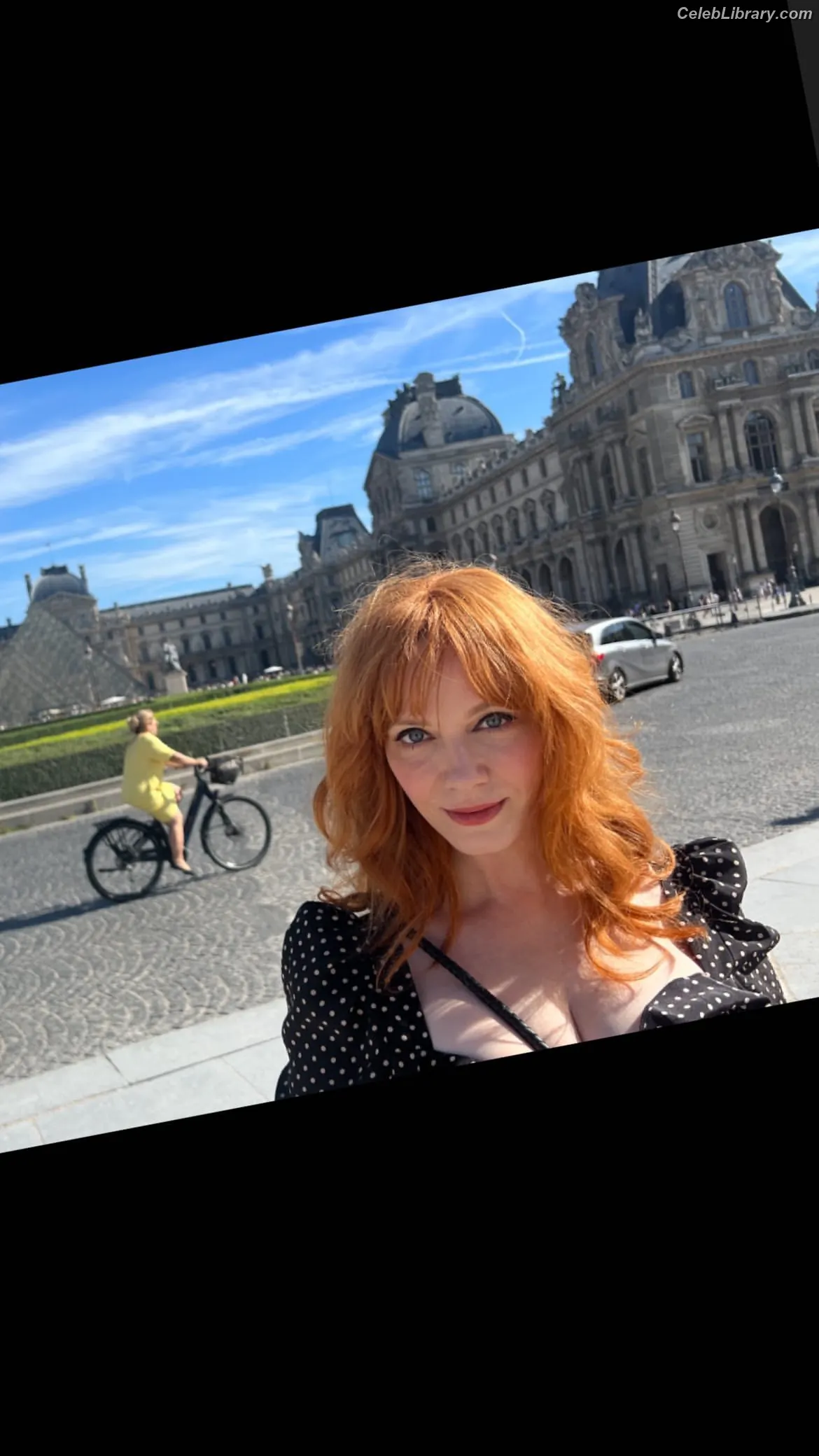Christina Hendricks photo 1 of 2760