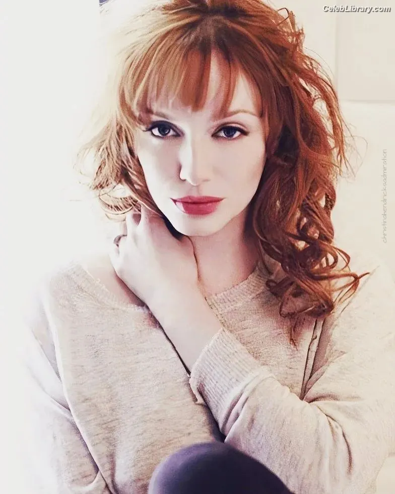 Christina Hendricks photo 17 of 2760