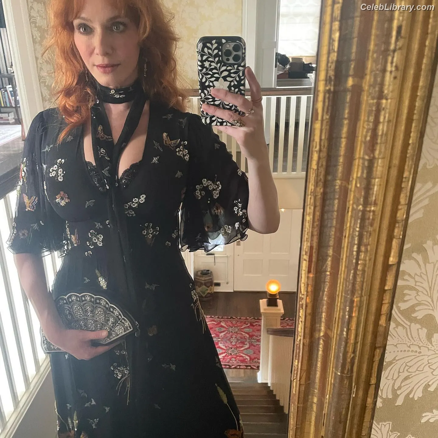 Christina Hendricks photo 4 of 2760