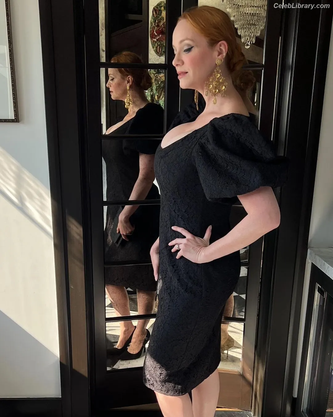Christina Hendricks photo 18 of 2760