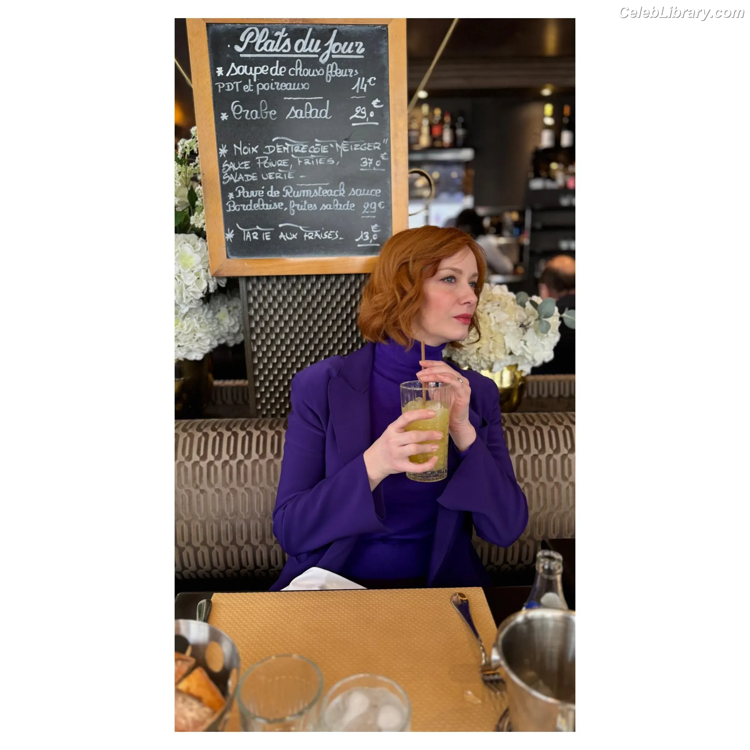 Christina Hendricks photo 5 of 2760