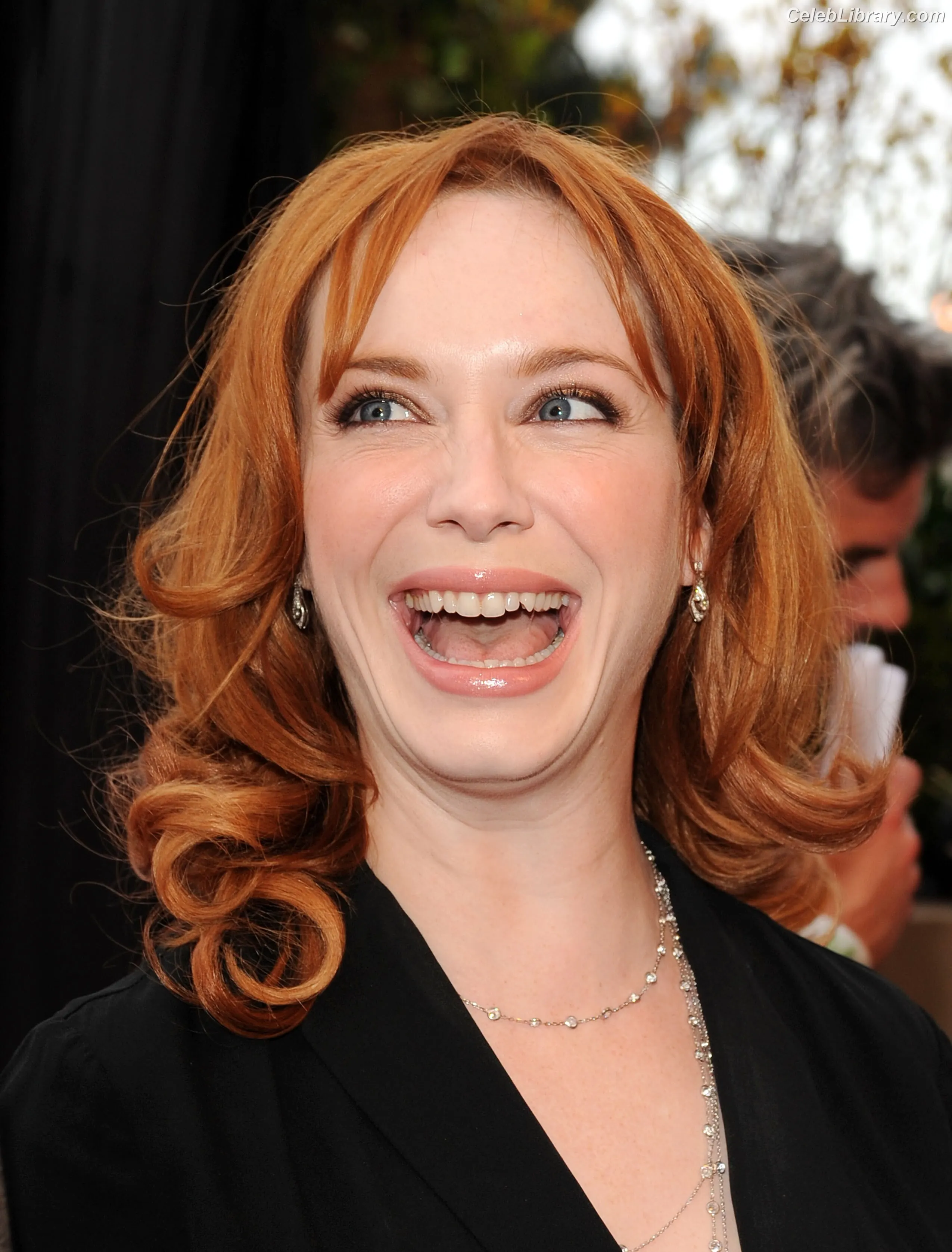 Christina Hendricks photo 7 of 2760