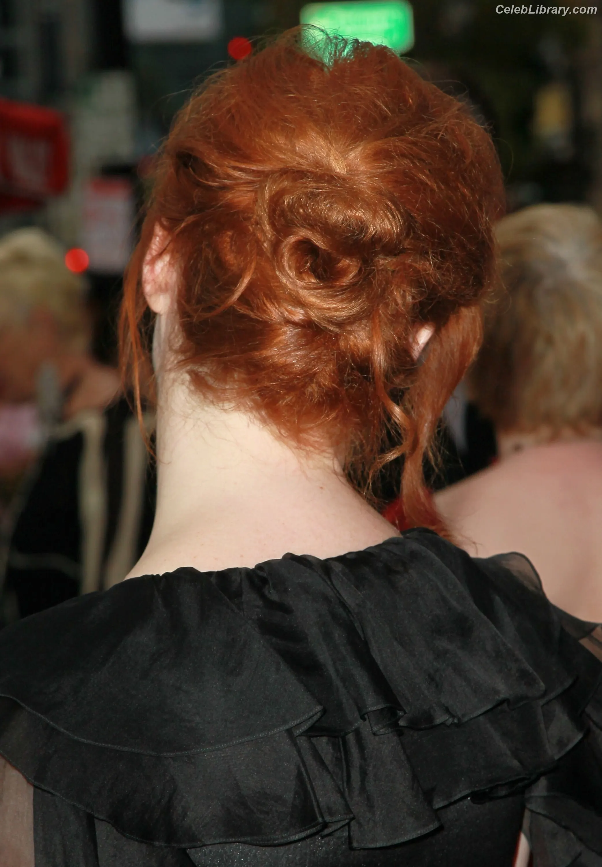 Christina Hendricks photo 1 of 2760