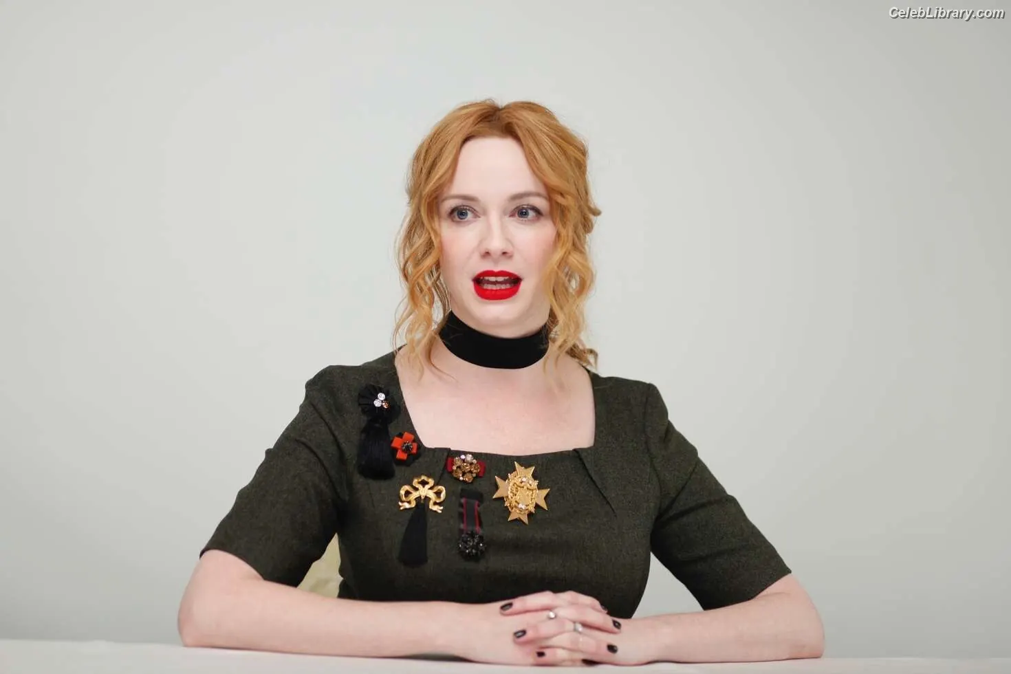 Christina Hendricks photo 7 of 2760