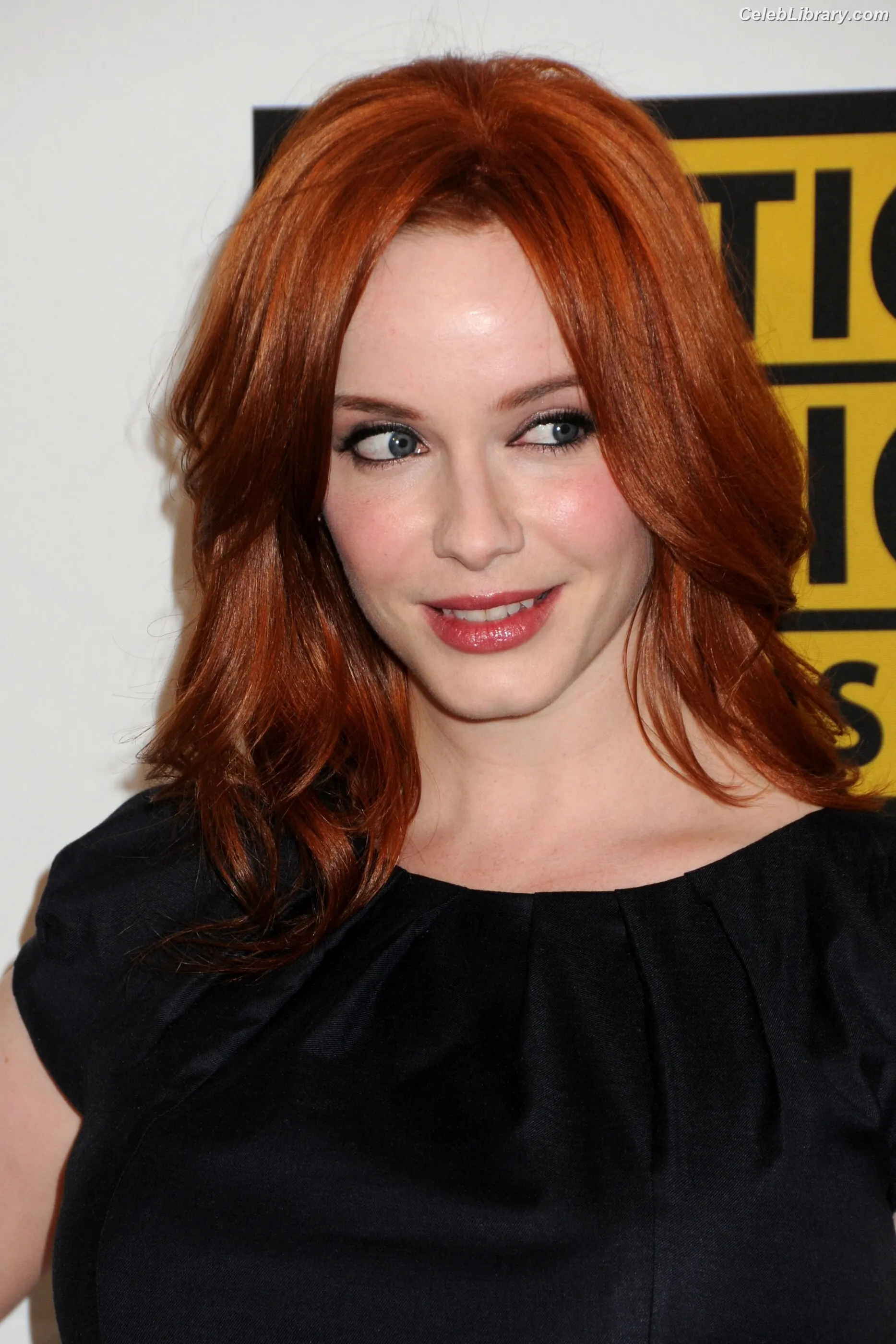 Christina Hendricks photo 19 of 2760