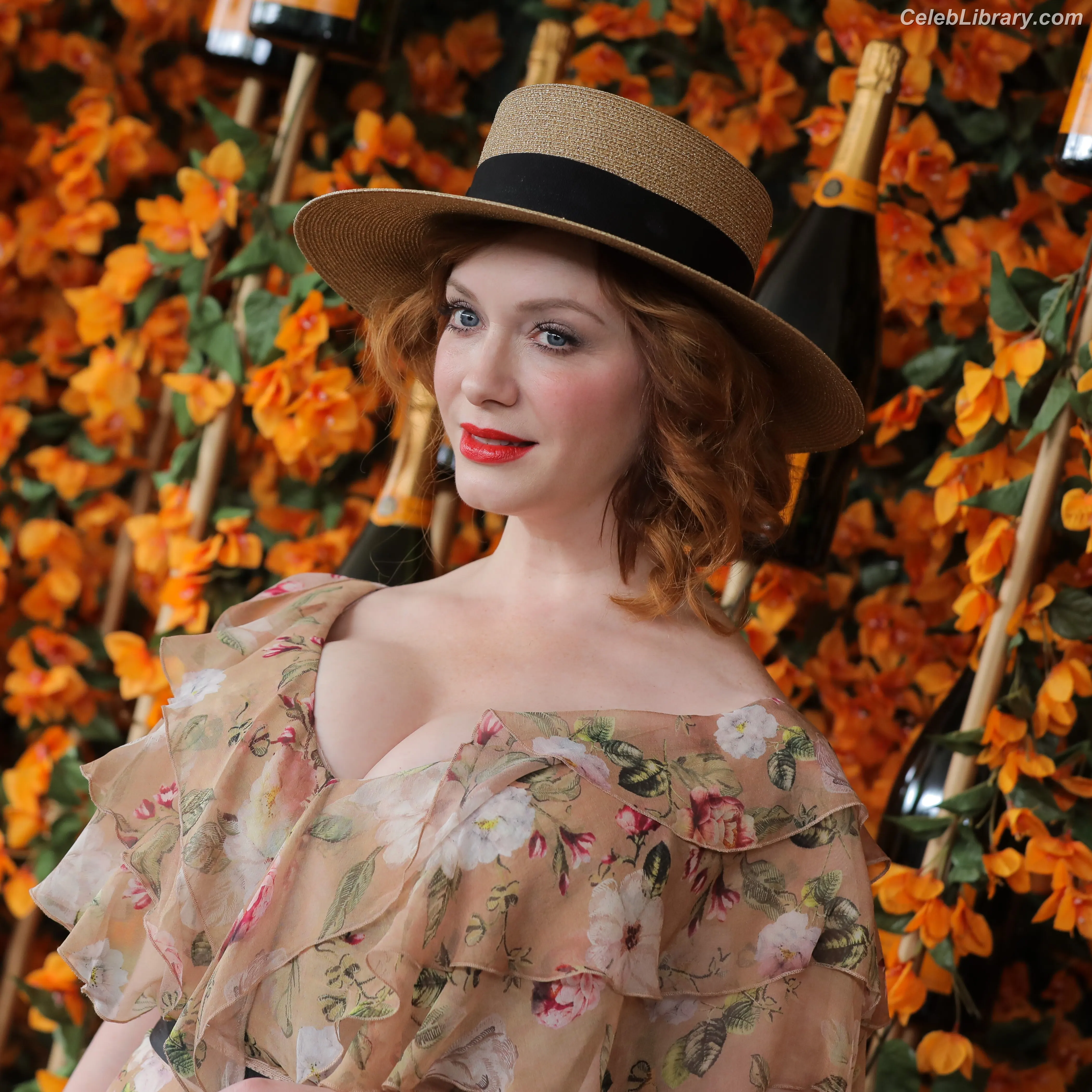 Christina Hendricks photo 6 of 2760
