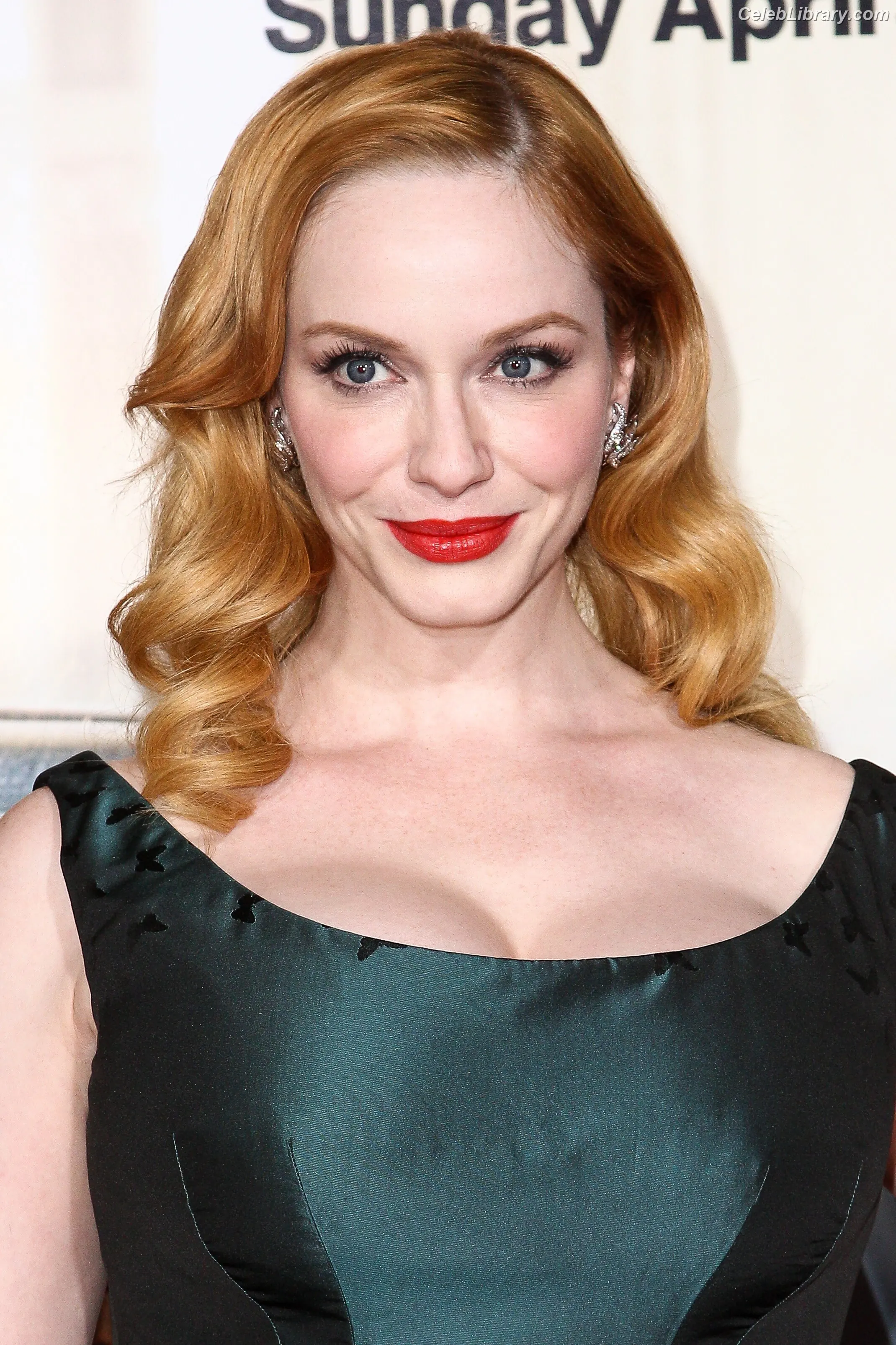 Christina Hendricks photo 14 of 2760