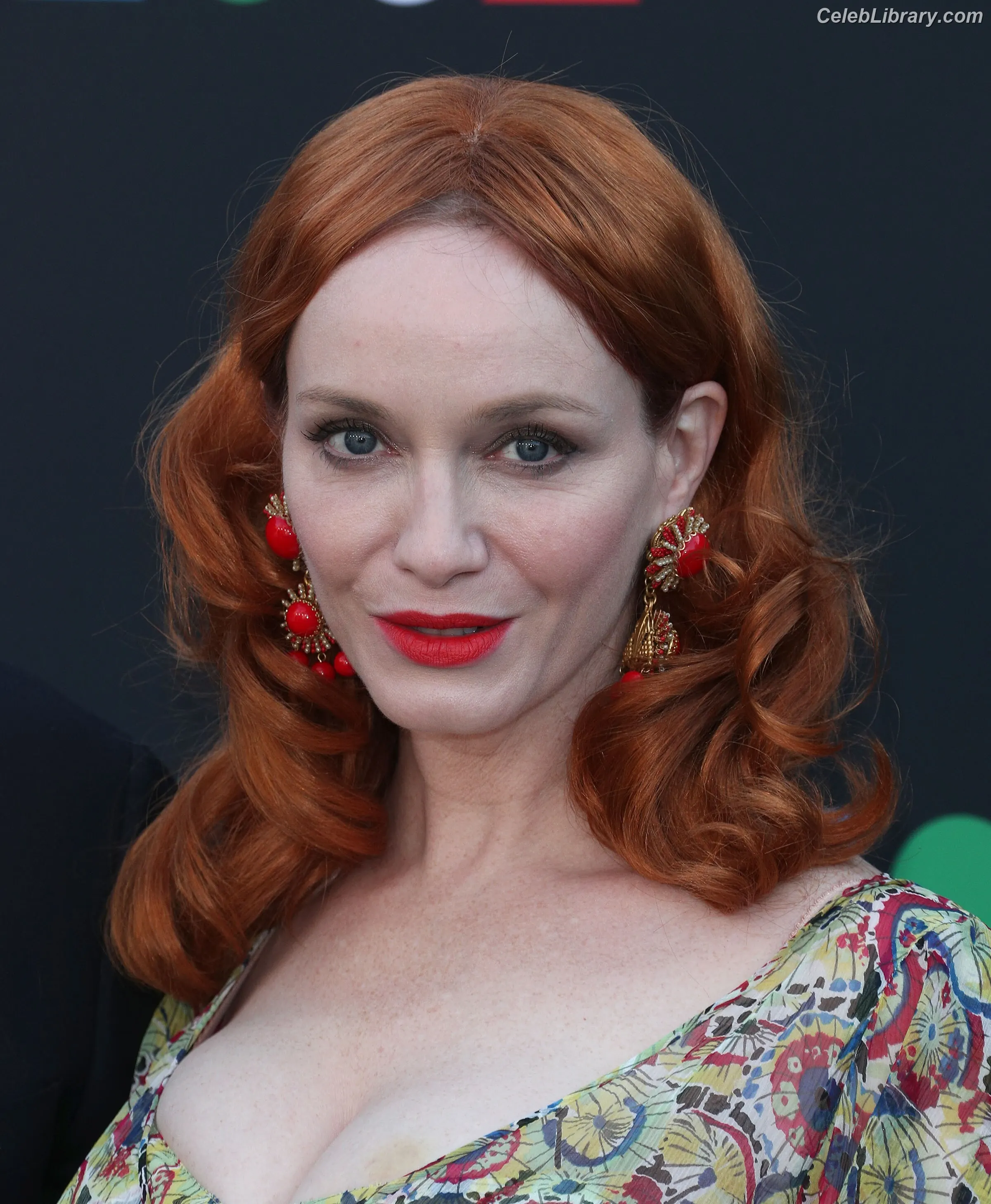 Christina Hendricks photo 1 of 2760