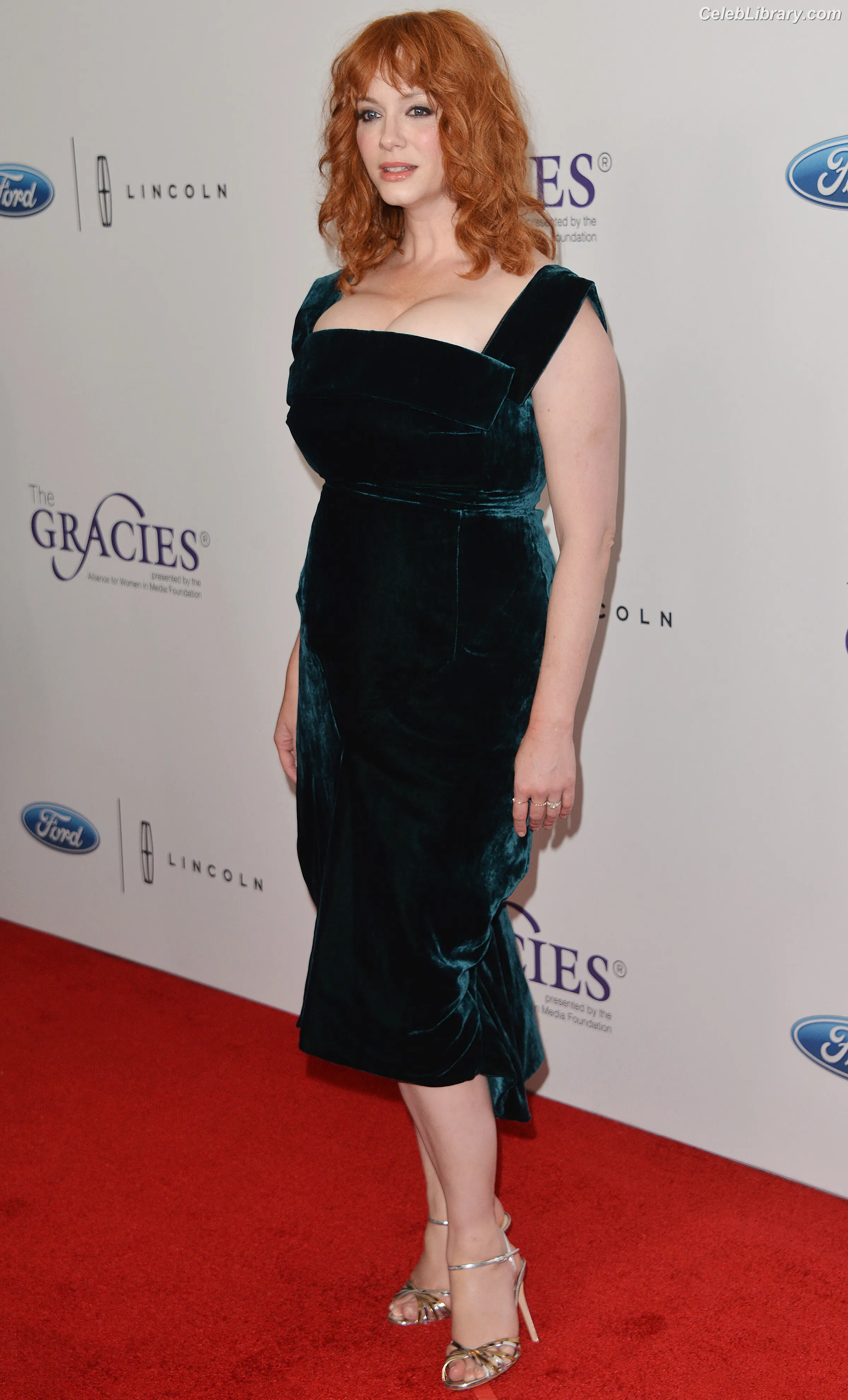 Christina Hendricks photo 1 of 2760