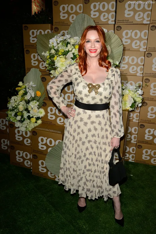 Christina Hendricks photo 9 of 2758