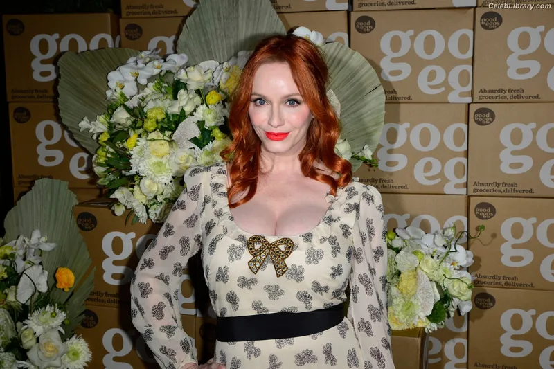 Christina Hendricks photo 12 of 2758