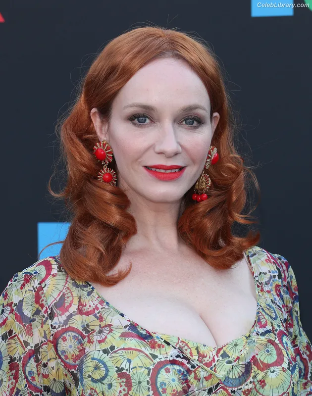 Christina Hendricks photo 16 of 2758