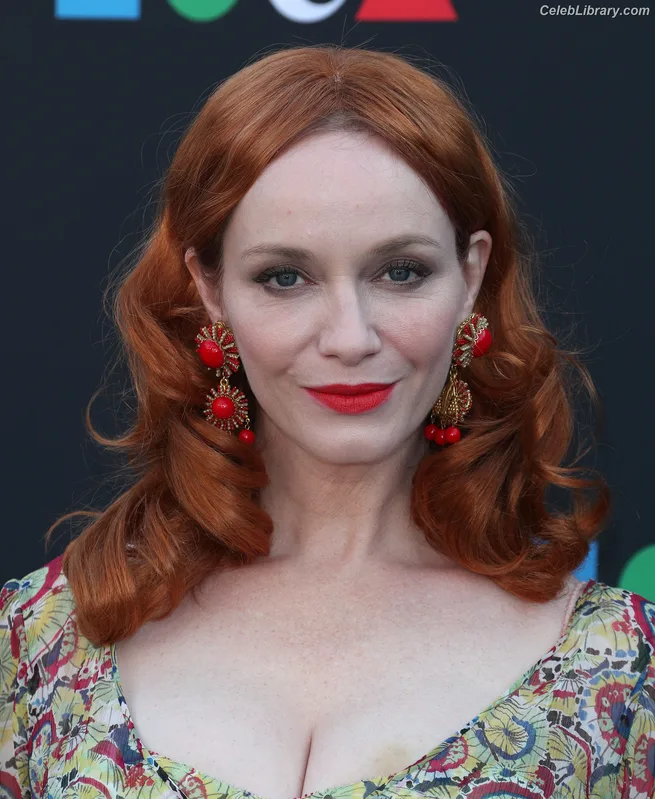 Christina Hendricks photo 19 of 2758