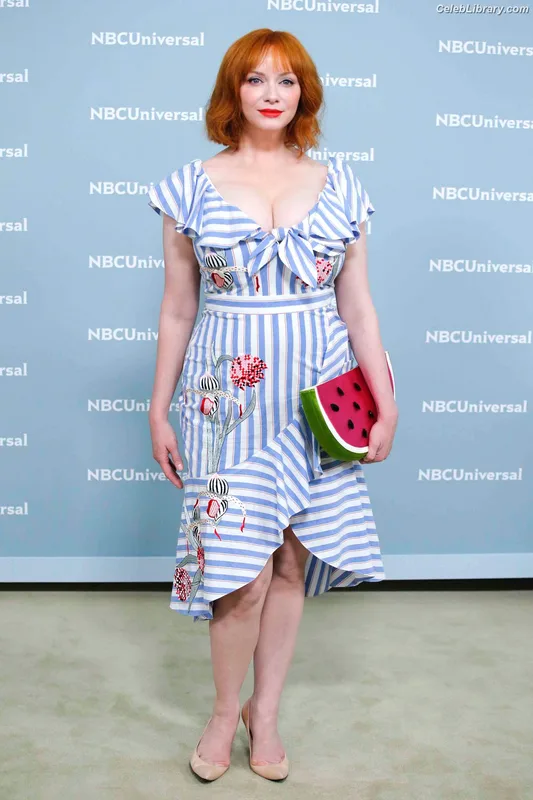 Christina Hendricks photo 1 of 2758
