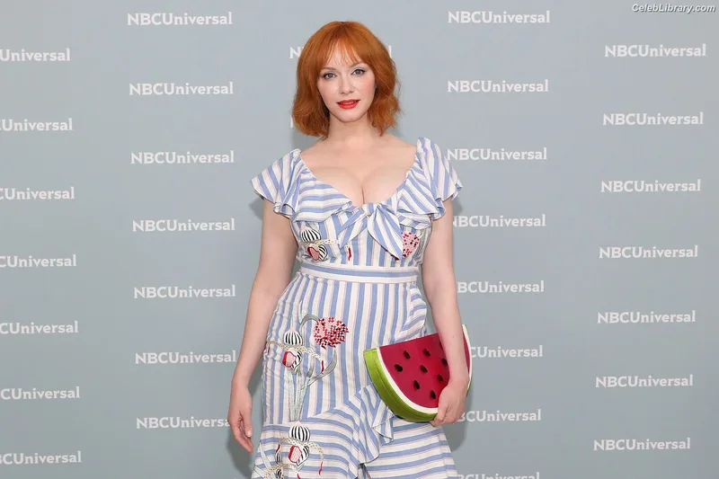 Christina Hendricks photo 5 of 2758