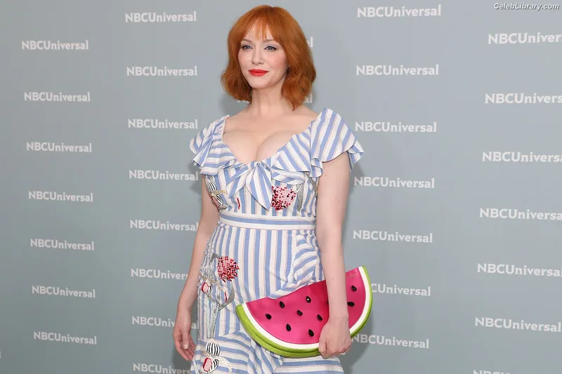 Christina Hendricks photo 14 of 2758