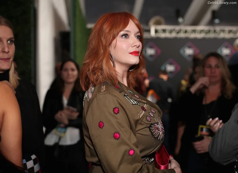 Christina Hendricks photo 12 of 2758