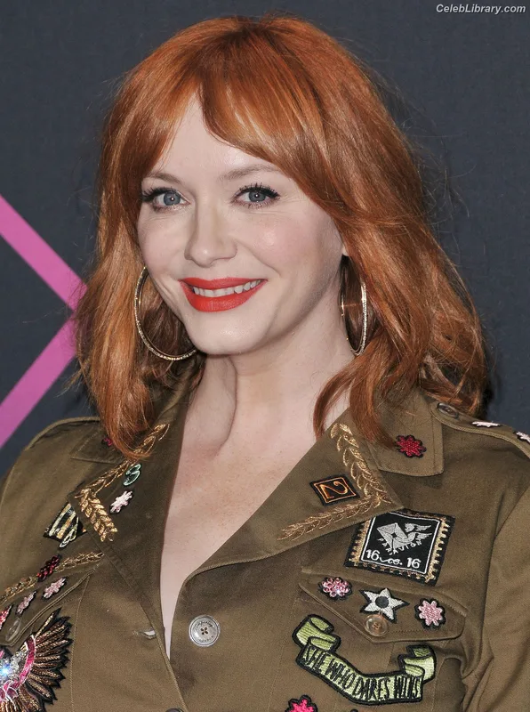 Christina Hendricks photo 2 of 2758