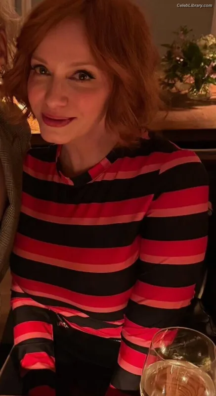 Christina Hendricks photo 22 of 2758