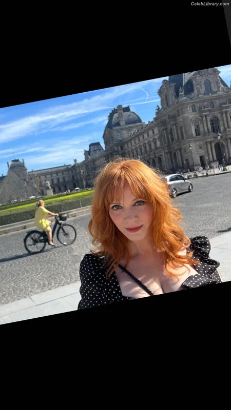 Christina Hendricks photo 24 of 2758