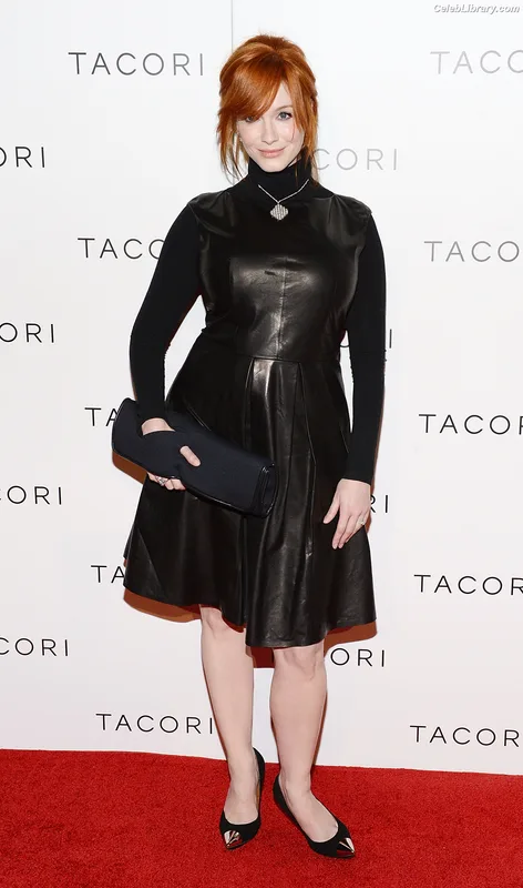 Christina Hendricks photo 2 of 2758
