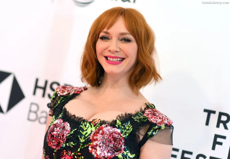Christina Hendricks photo 8 of 2758