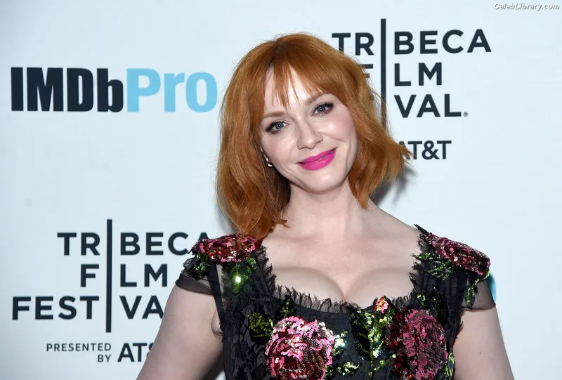 Christina Hendricks photo 24 of 2758