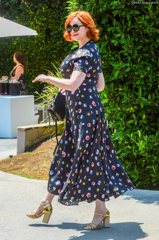 Christina Hendricks photo 21 of 2758