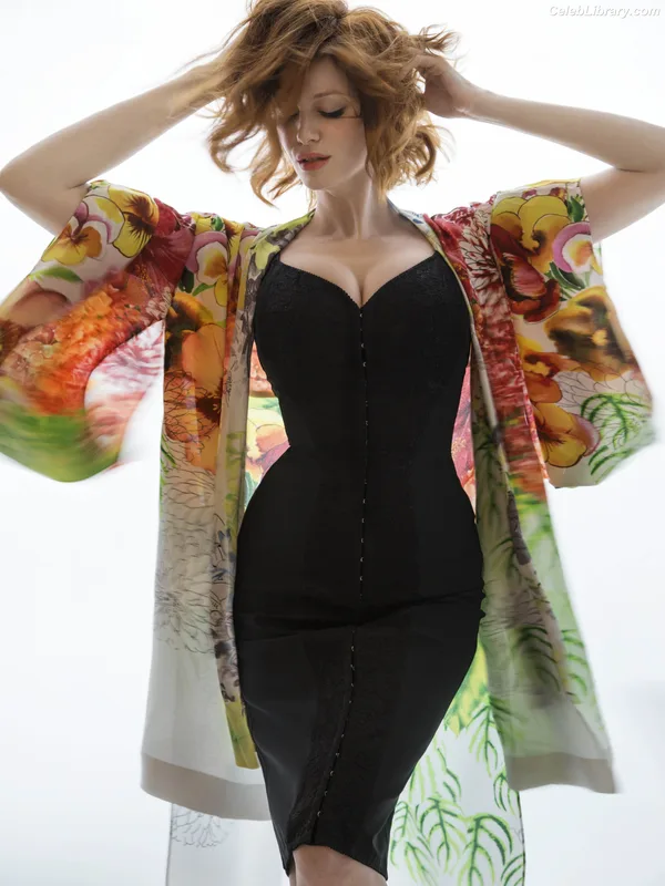 Christina Hendricks photo 4 of 2758