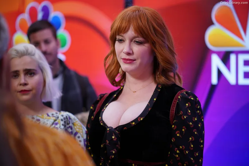 Christina Hendricks photo 12 of 2758