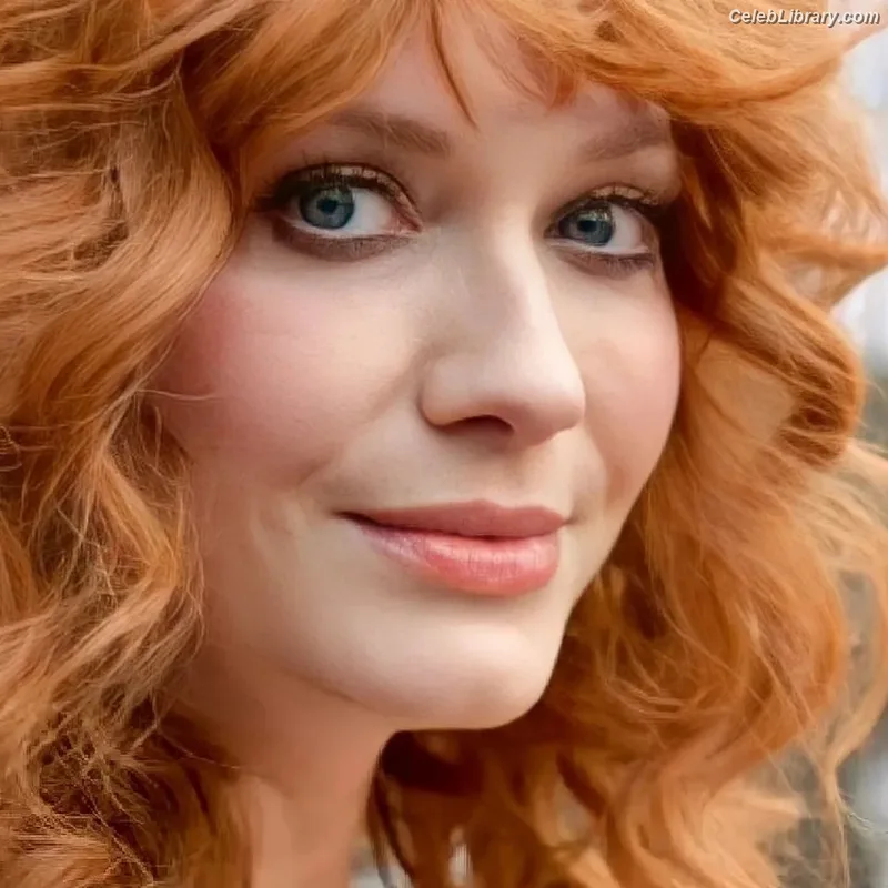 Christina Hendricks photo 21 of 2758
