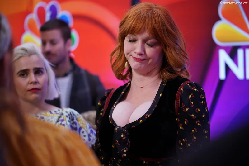 Christina Hendricks photo 9 of 2758