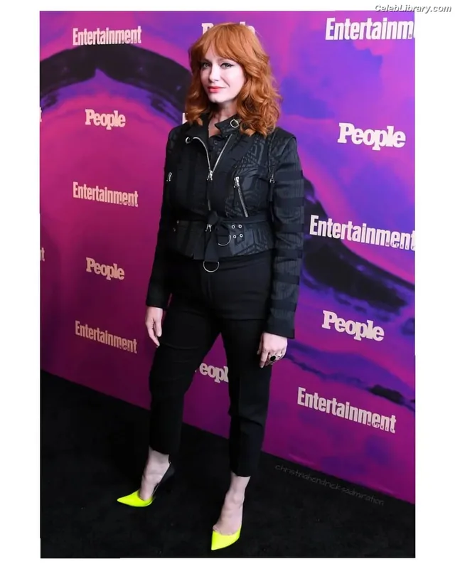 Christina Hendricks photo 21 of 2758