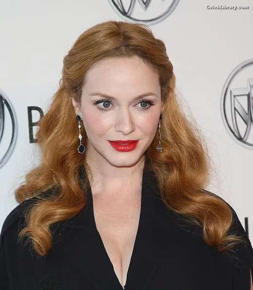 Christina Hendricks photo 24 of 2758