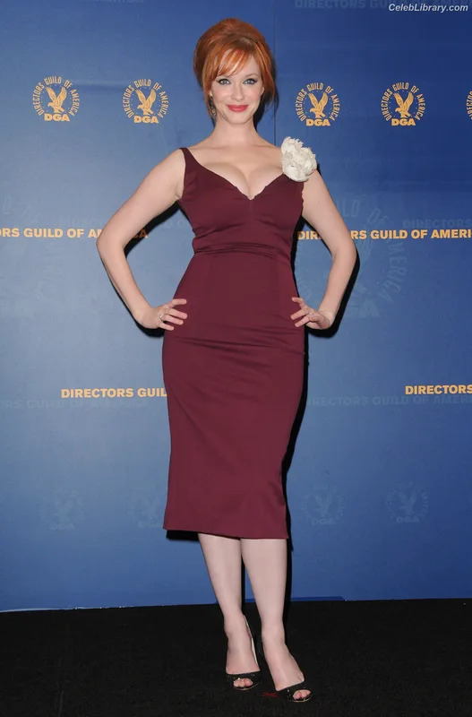 Christina Hendricks photo 2 of 2758
