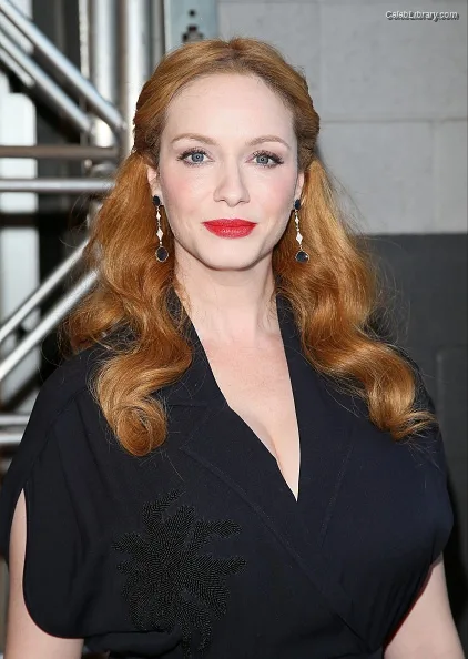 Christina Hendricks photo 16 of 2758