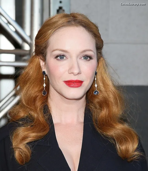 Christina Hendricks photo 4 of 2758