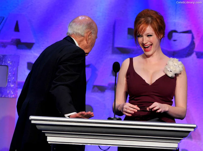 Christina Hendricks photo 12 of 2758