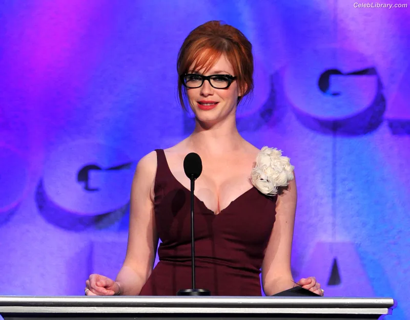 Christina Hendricks photo 13 of 2758