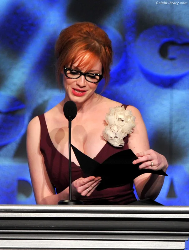 Christina Hendricks photo 15 of 2758