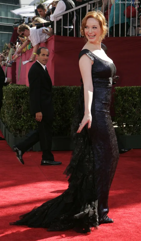 Christina Hendricks photo 4 of 2758