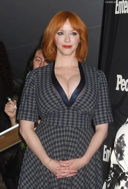 Christina Hendricks photo 7 of 2758