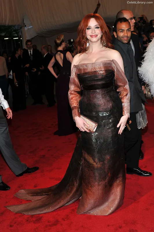 Christina Hendricks photo 18 of 2758
