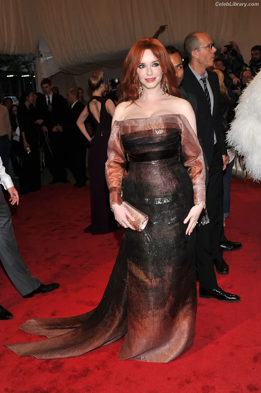 Christina Hendricks photo 19 of 2758