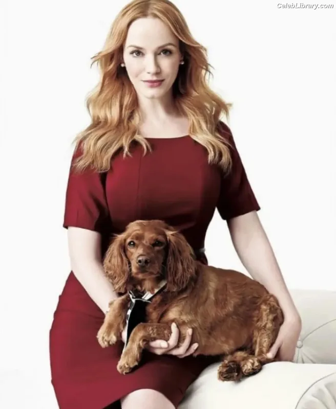 Christina Hendricks photo 1 of 2758